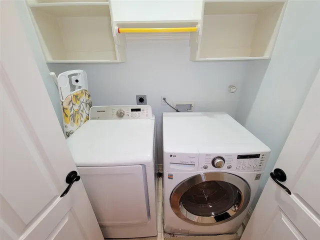 $4,000 | 704 East 9th Street, Houston, TX 77007