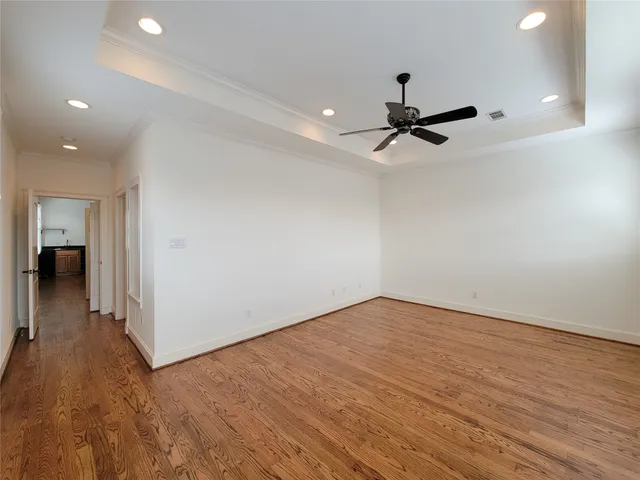 $4,000 | 704 East 9th Street, Houston, TX 77007