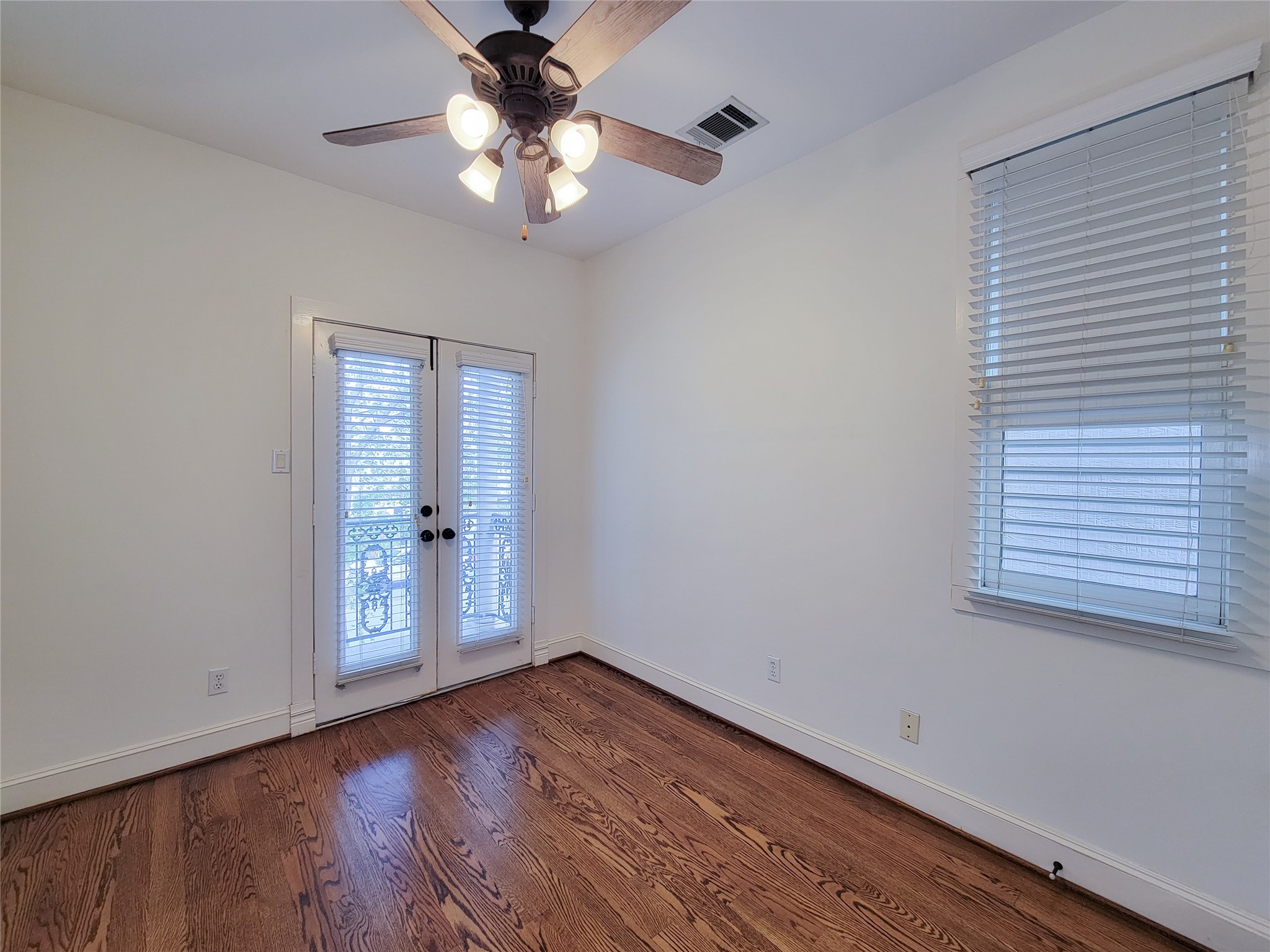704 East 9th Street Houston, TX 77007 - Photo 30 of 43