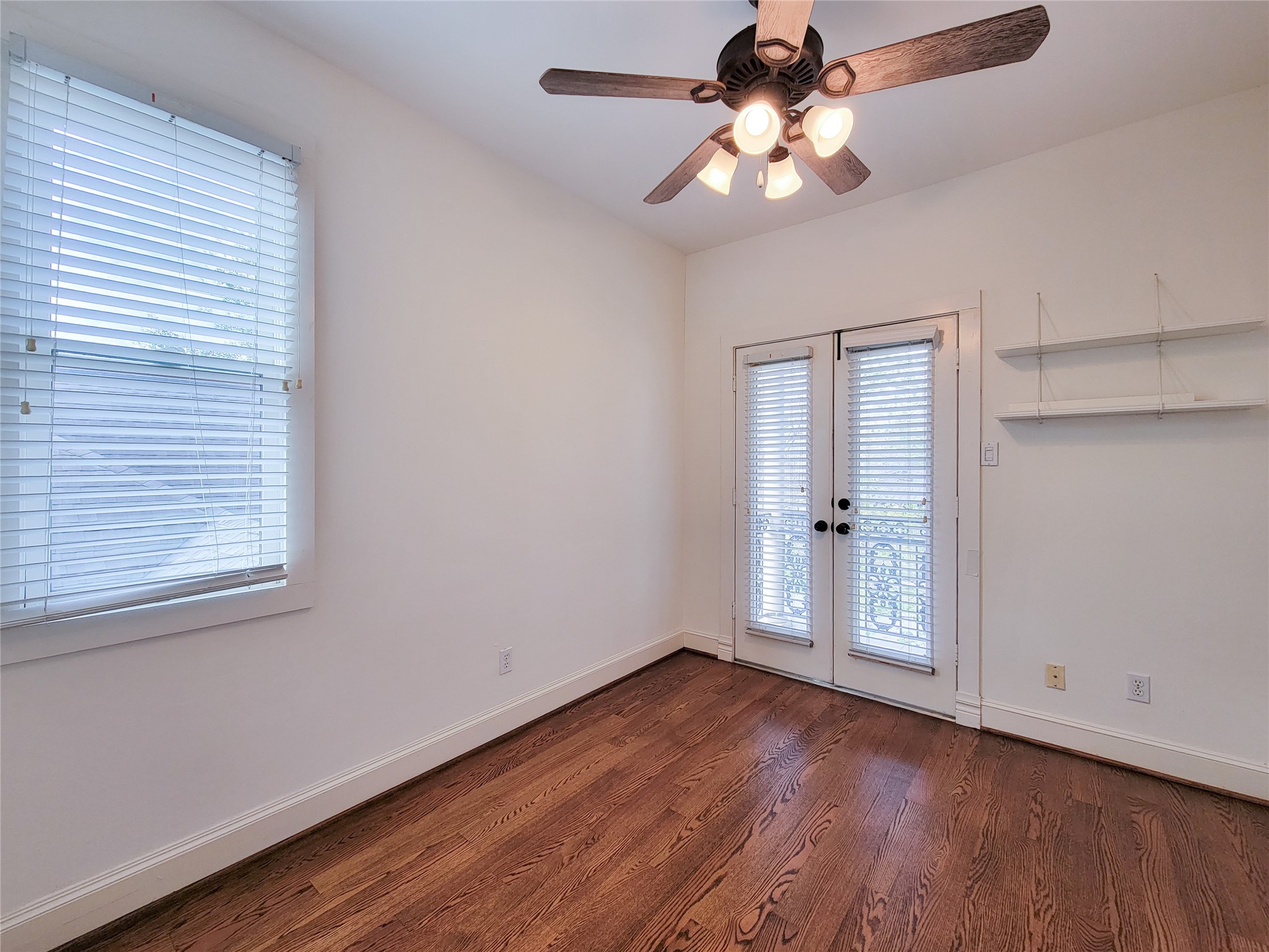 704 East 9th Street Houston, TX 77007 - Photo 31 of 43