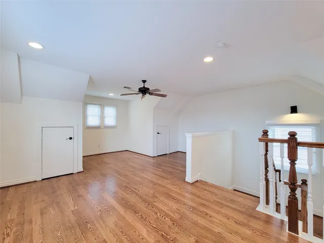 $4,000 | 704 East 9th Street, Houston, TX 77007