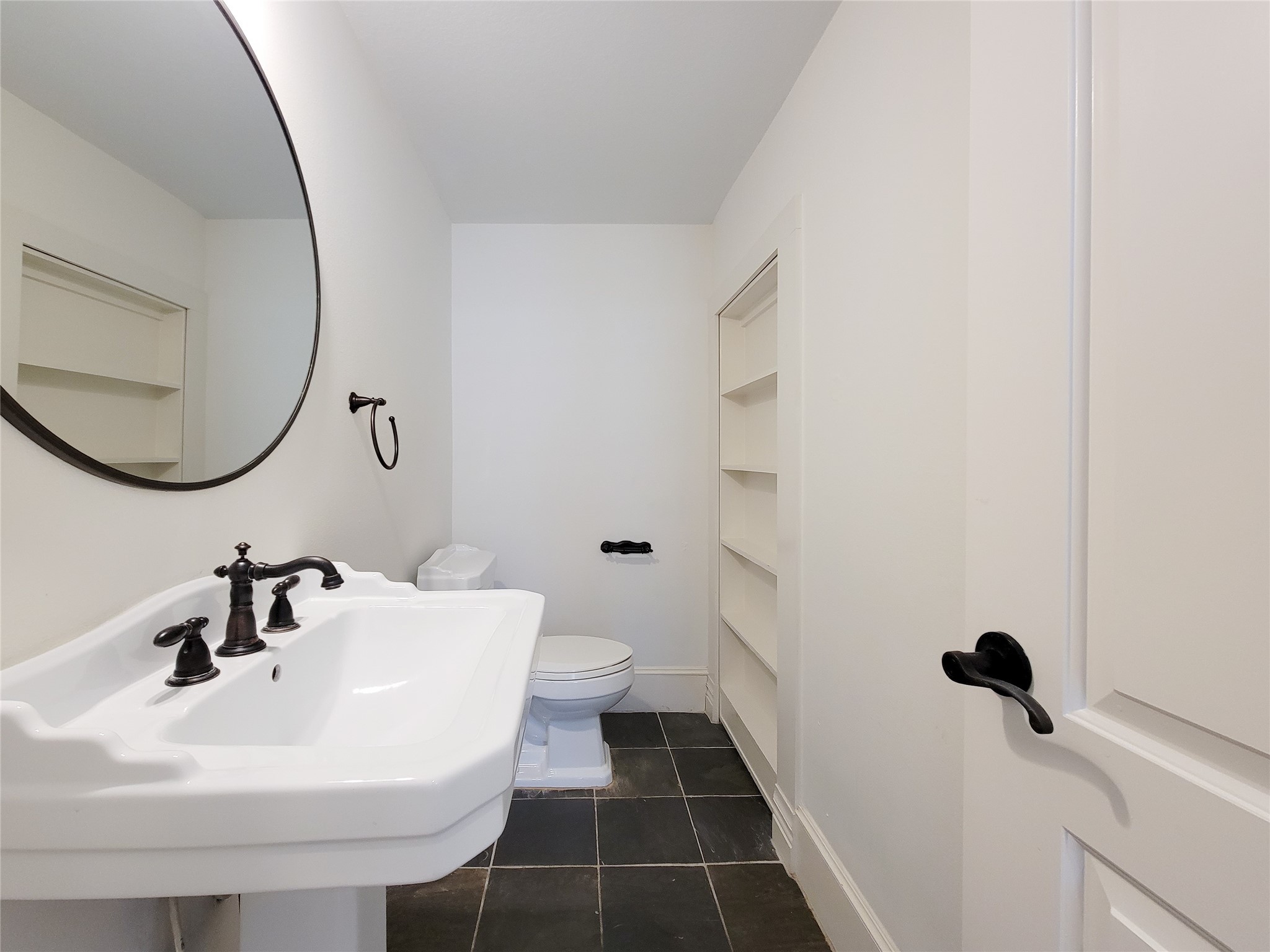 704 East 9th Street Houston, TX 77007 - Photo 8 of 43