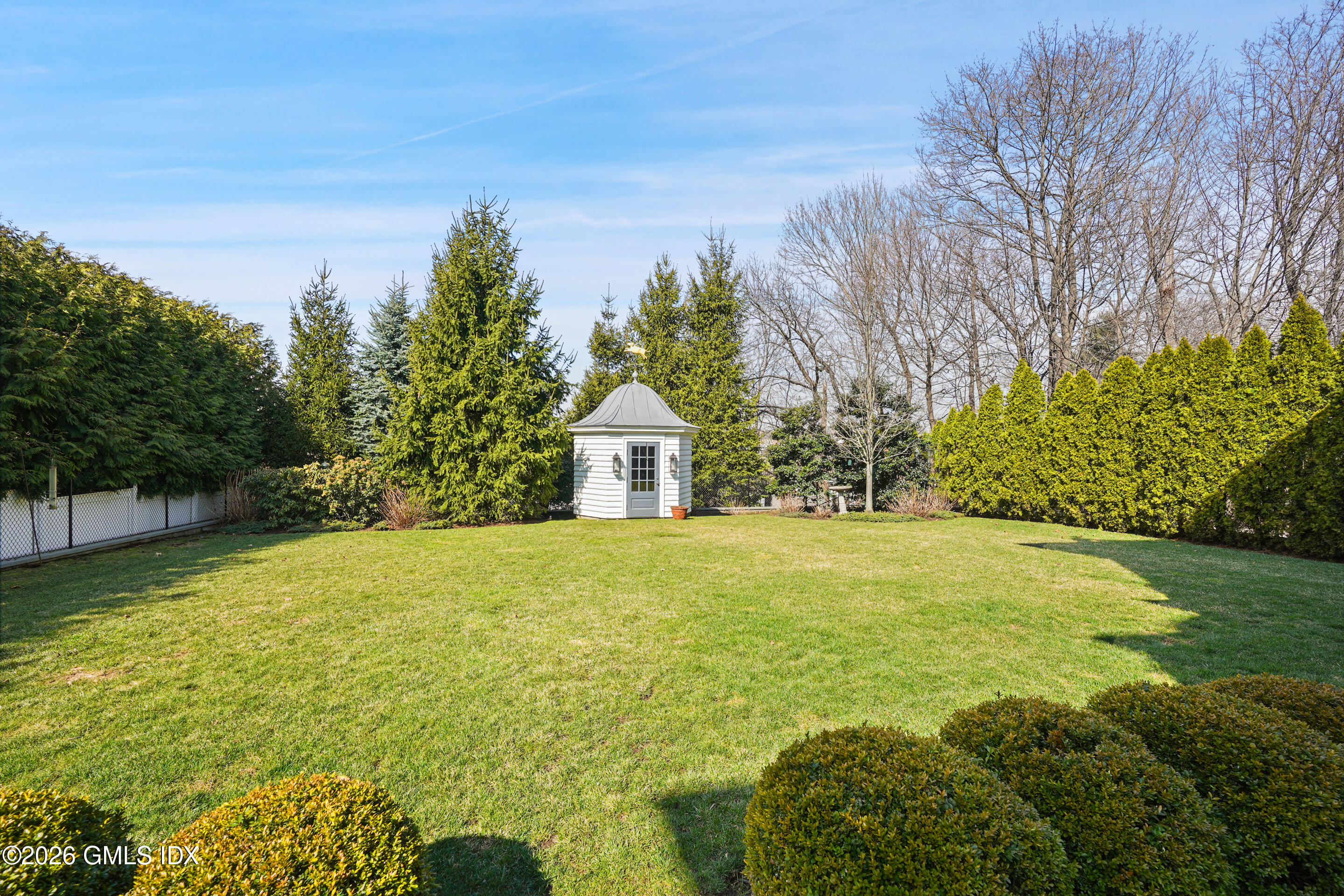 52 Ridge Street Greenwich, CT 06830 - Photo 7 of 8 a small pool with an outdoor space
