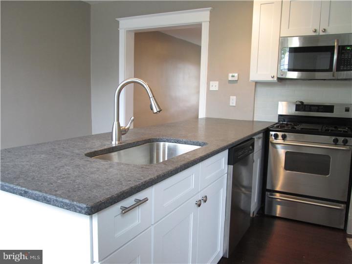 7219 Sommers Road Philadelphia, PA 19138 - Photo 8 of 22 Gallery Image 8