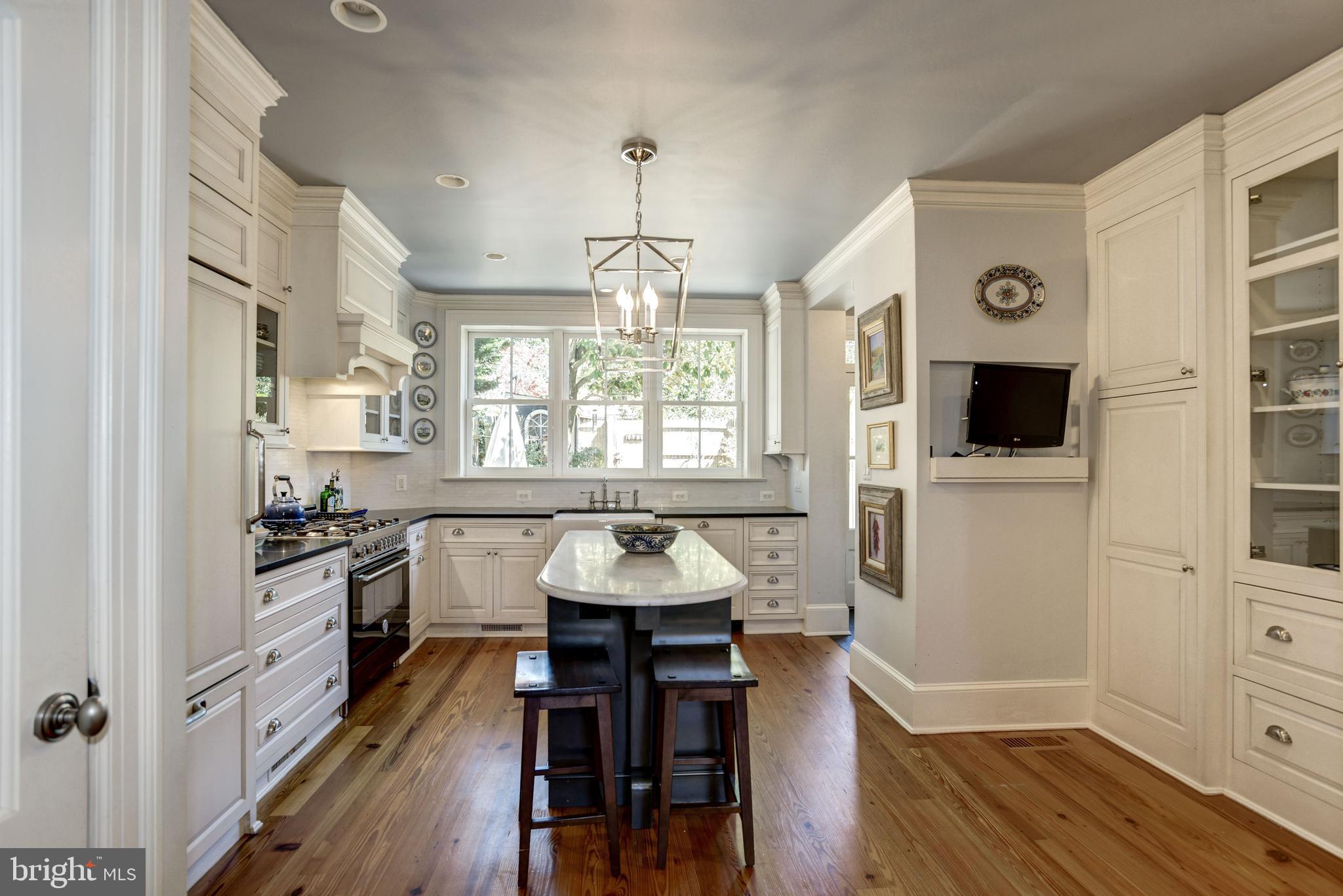 1681 32nd Street Northwest Washington, DC 20007 - Photo 16 of 51 Kitchen