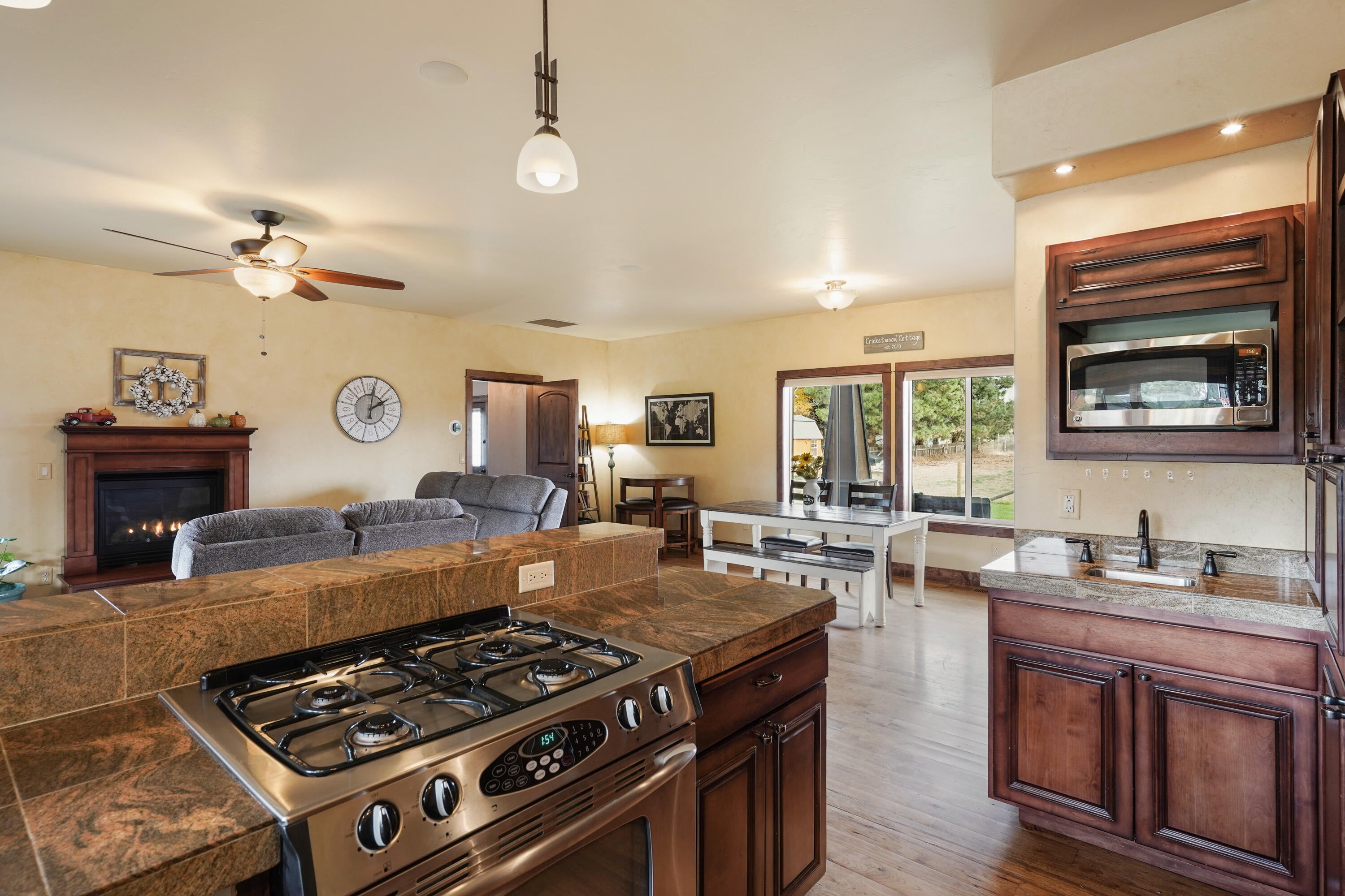 63520 Cricketwood Road Bend, OR 97701 - Photo 63 of 84 DSC04012