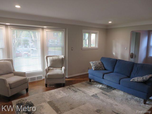 1890 Rosemont Road Berkley, MI 48072 - Photo 9 of 25 Gallery Image 9