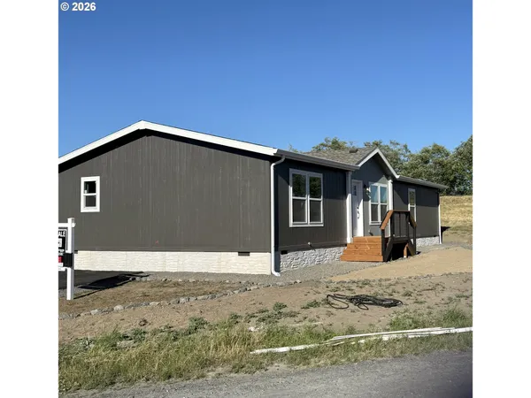 $474,900 | 1506 River Road, Longview, WA 98632