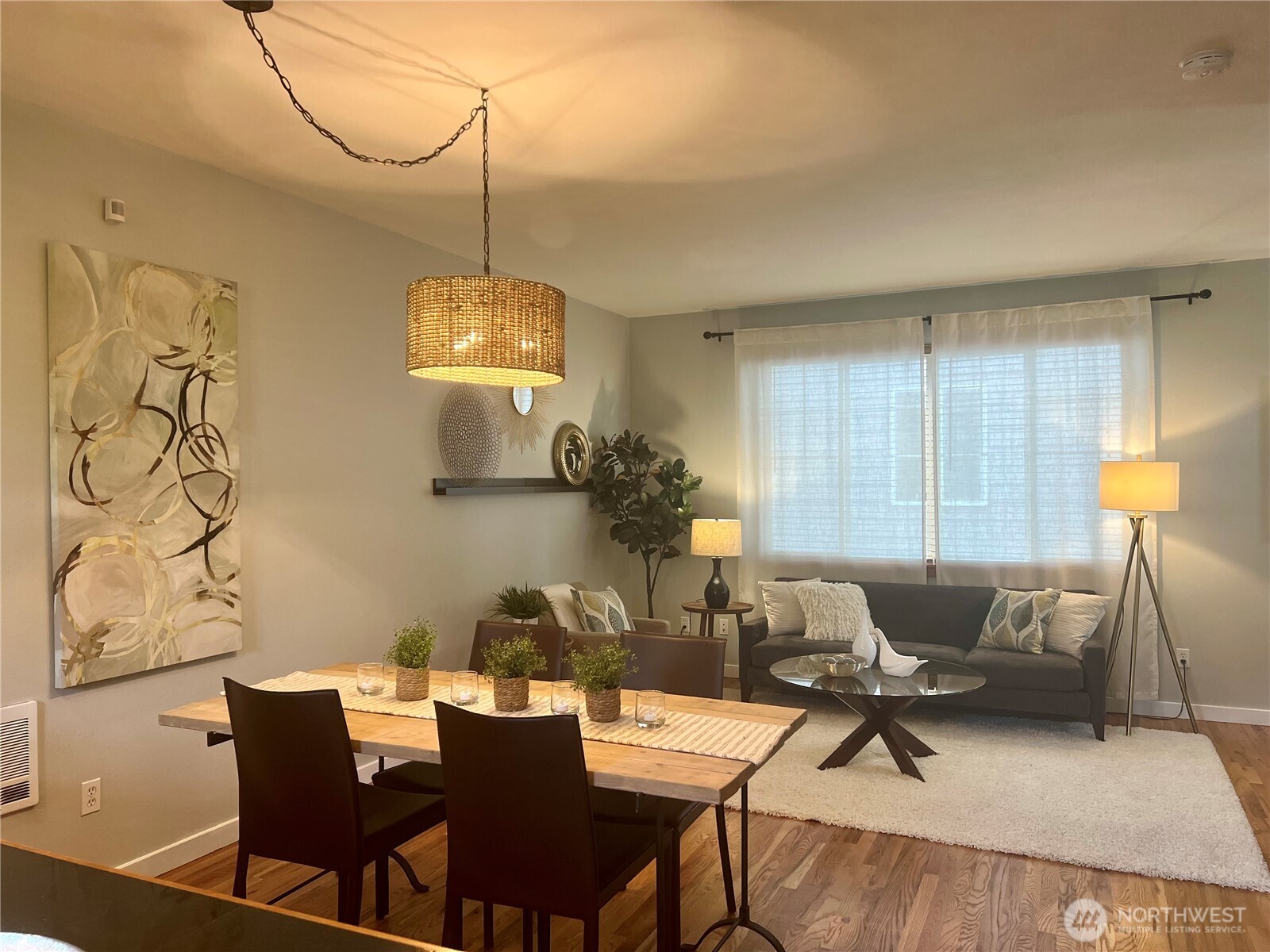 9236 Interlake Avenue North, Unit B Seattle, WA 98103 - Photo 5 of 20