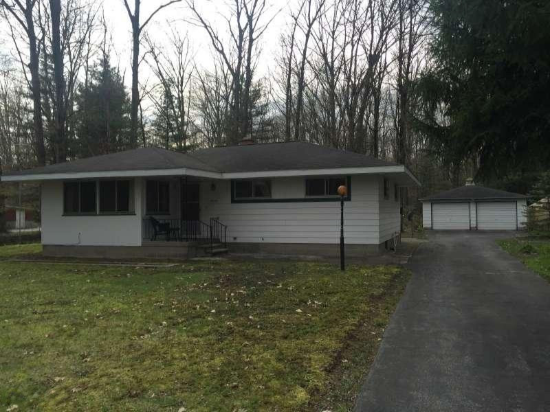 6265 South Walker Road Fruitport, MI 49415 - Photo 1 of 16 IMG_1303-800