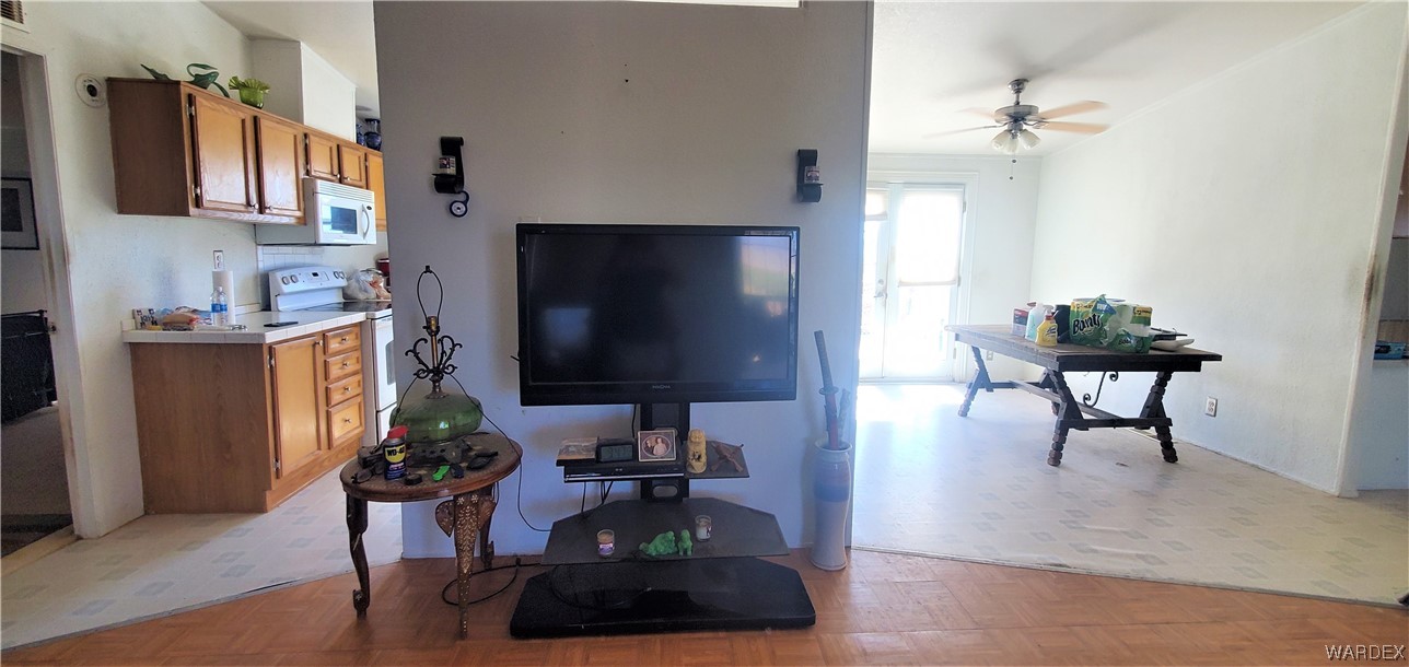 5809 Elfrida Road Golden Valley, AZ 86413 - Photo 14 of 64