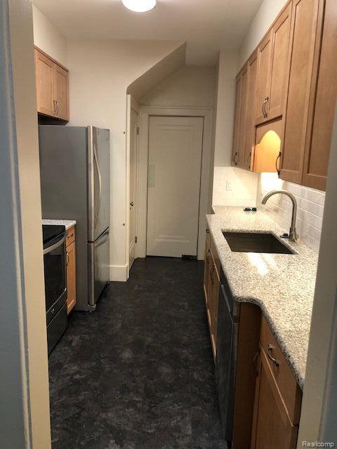 808 East Eleven Mile Road Royal Oak, MI 48067 - Photo 4 of 11