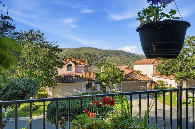 $799,900 | 29104 Vista Valley Drive, Vista, CA 92084