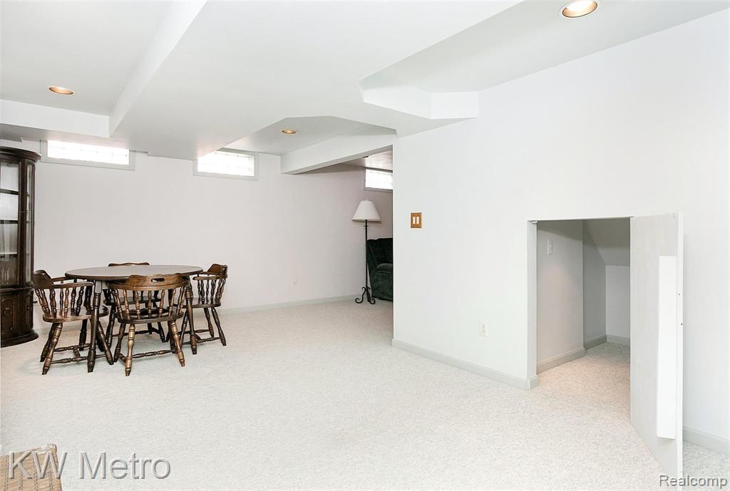 828 Ten Point Drive Rochester Hills, MI 48309 - Photo 28 of 56