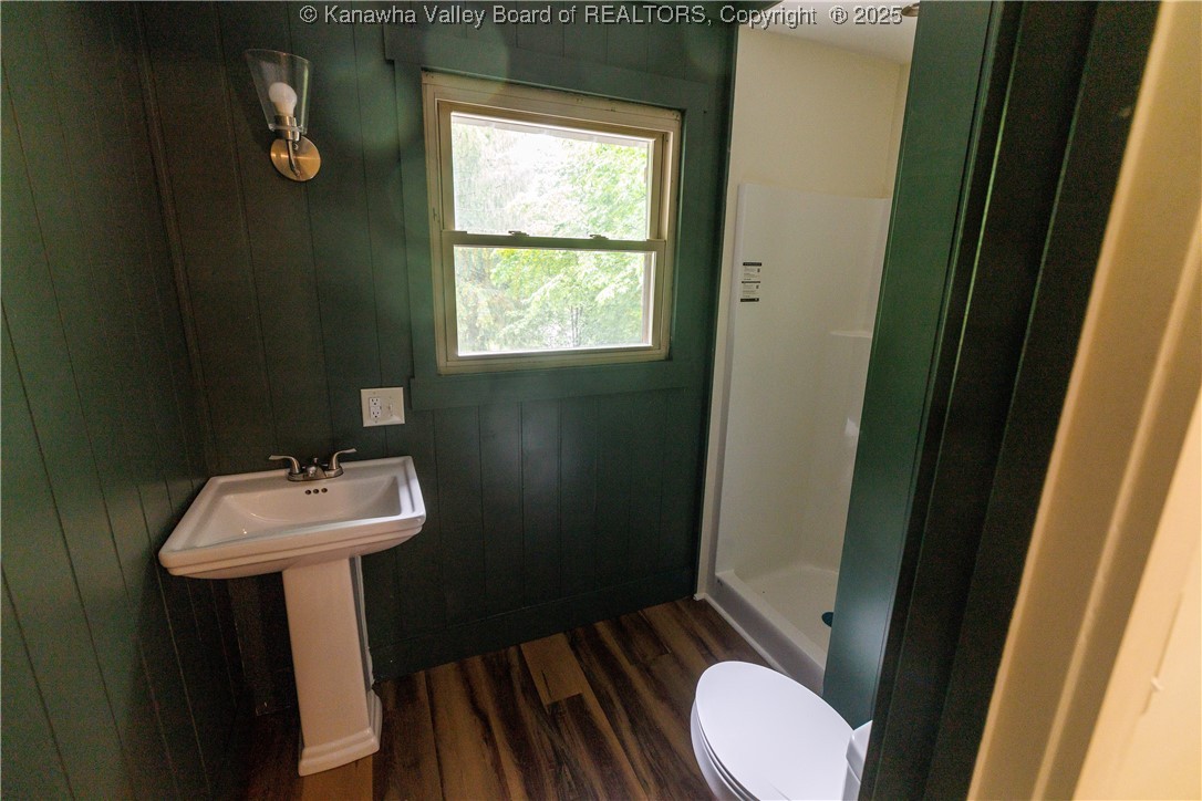 352 Hidden Valley Road Chapmanville, WV 25508 - Photo 24 of 46 Gallery Image 24
