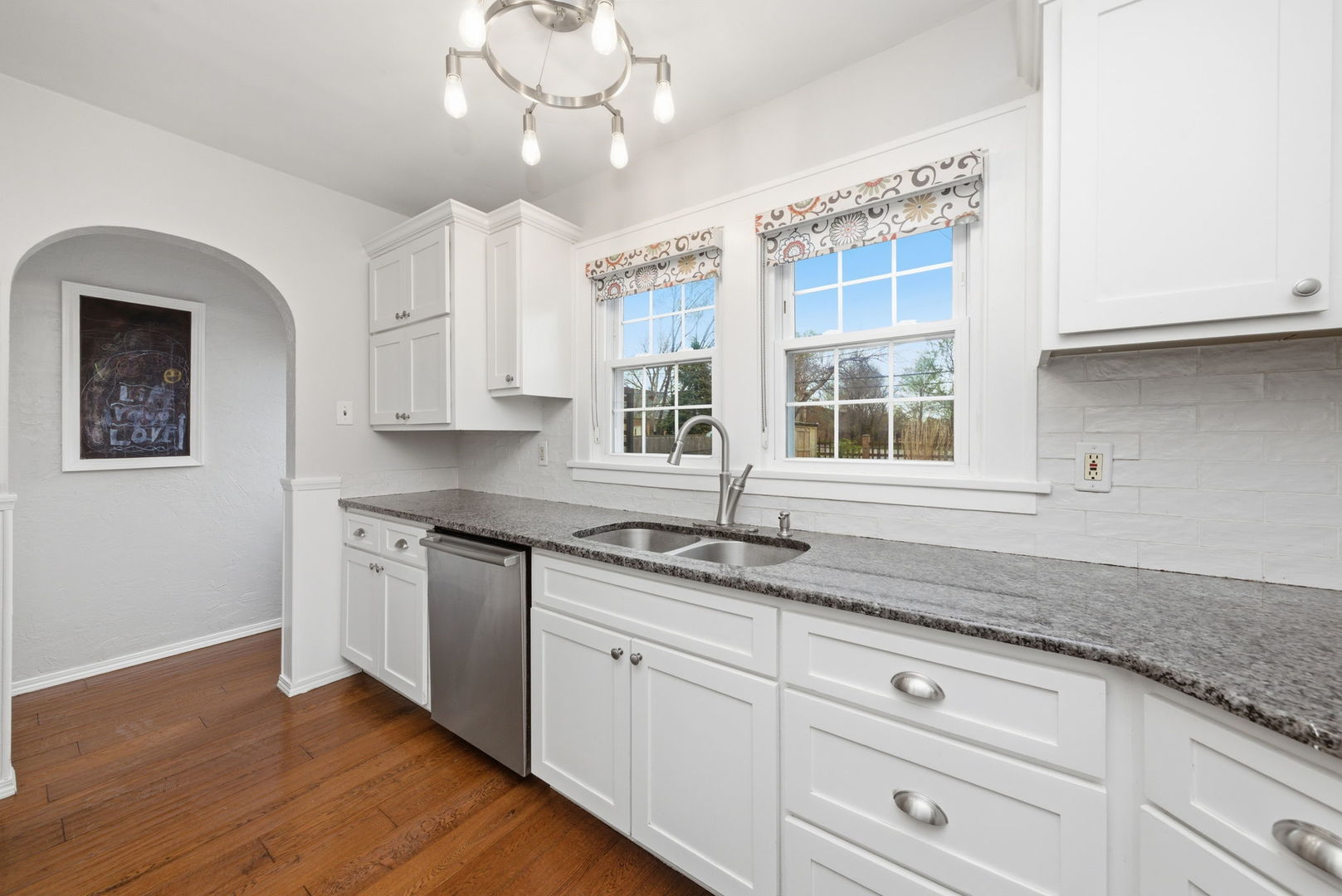 1311 Oneida Street Joliet, IL 60435 - Photo 12 of 24