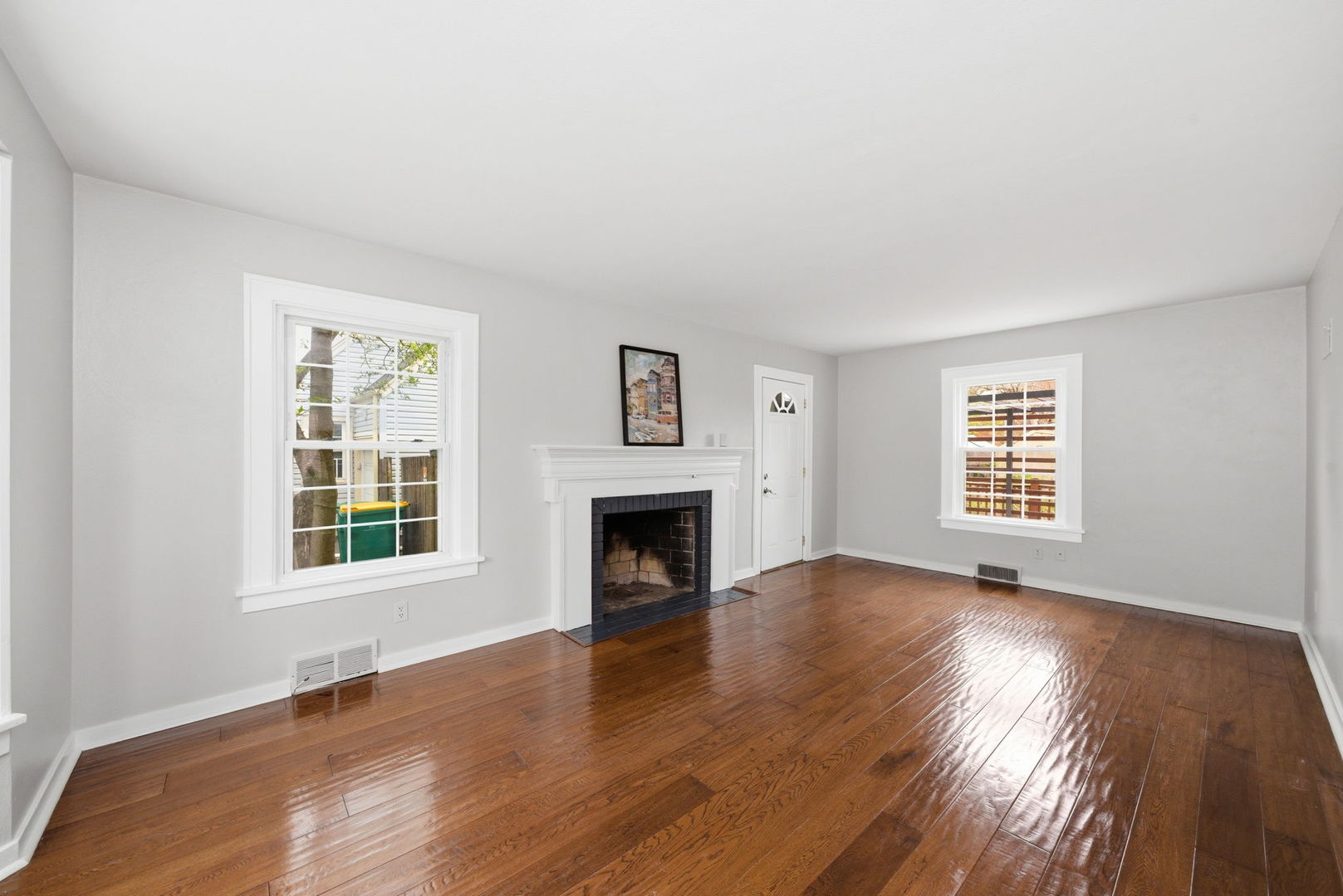 1311 Oneida Street Joliet, IL 60435 - Photo 3 of 24