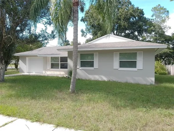 $2,000 | 2701 South Dellwood Drive, Eustis, FL 32726