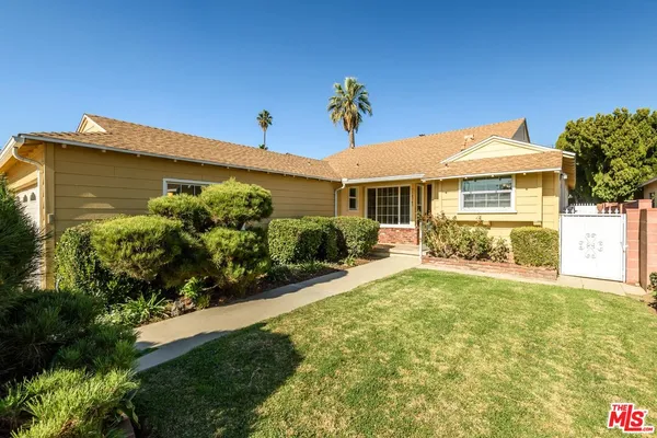 $4,450 | 14745 Marlin Place, Van Nuys, CA 91405