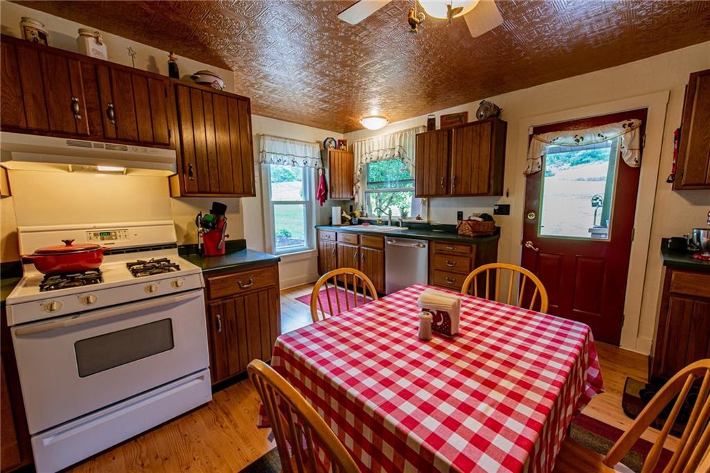 978 Old State Road Apollo, PA 15613 - Photo 8 of 25