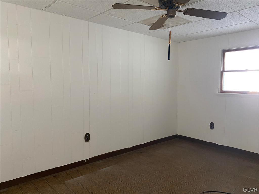 1517 Valley Road Bethlehem, PA 18018 - Photo 10 of 18 first floor large bedroom