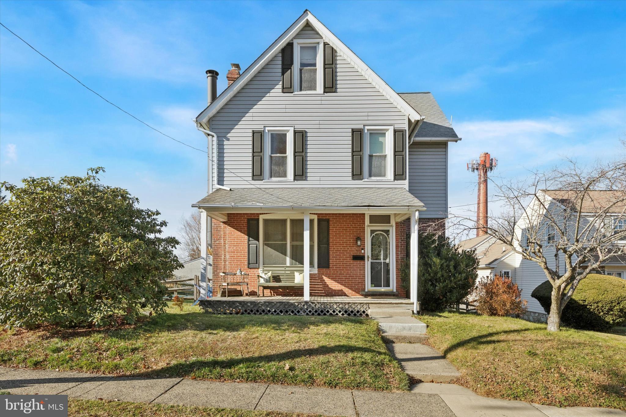 17 North Avenue Wyncote, PA 19095 - Photo 1 of 25 single home in Wyncote with front porch