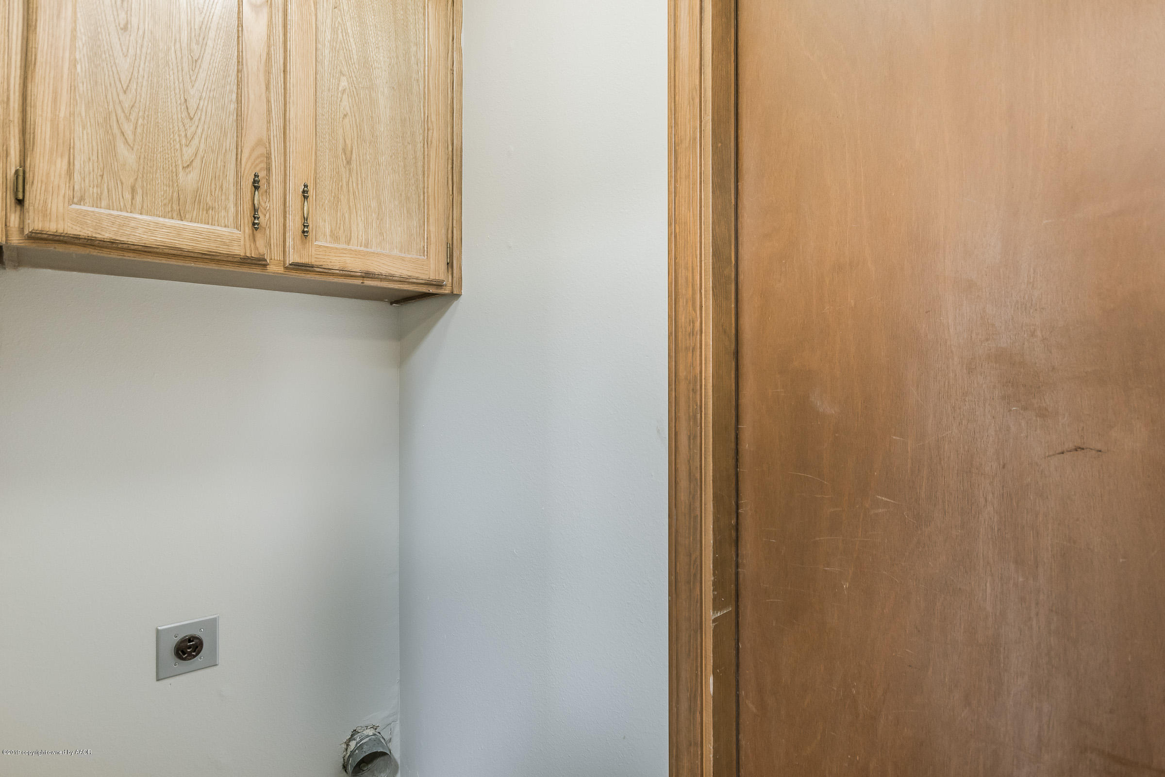 6803 Rochelle Lane Amarillo, TX 79109 - Photo 13 of 20 Utility Room