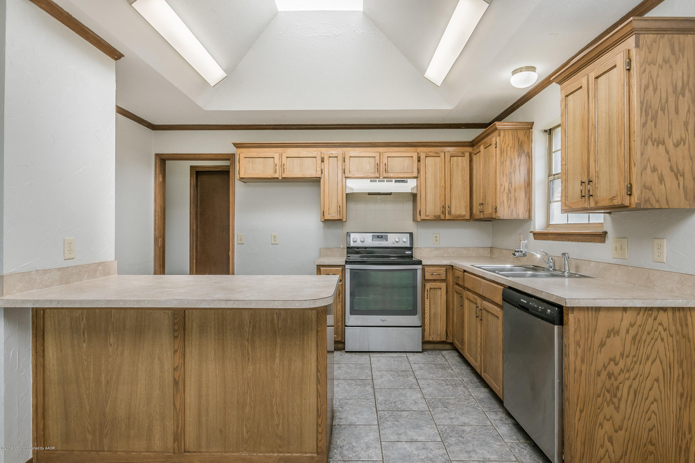 6803 Rochelle Lane Amarillo, TX 79109 - Photo 5 of 20 Kitchen