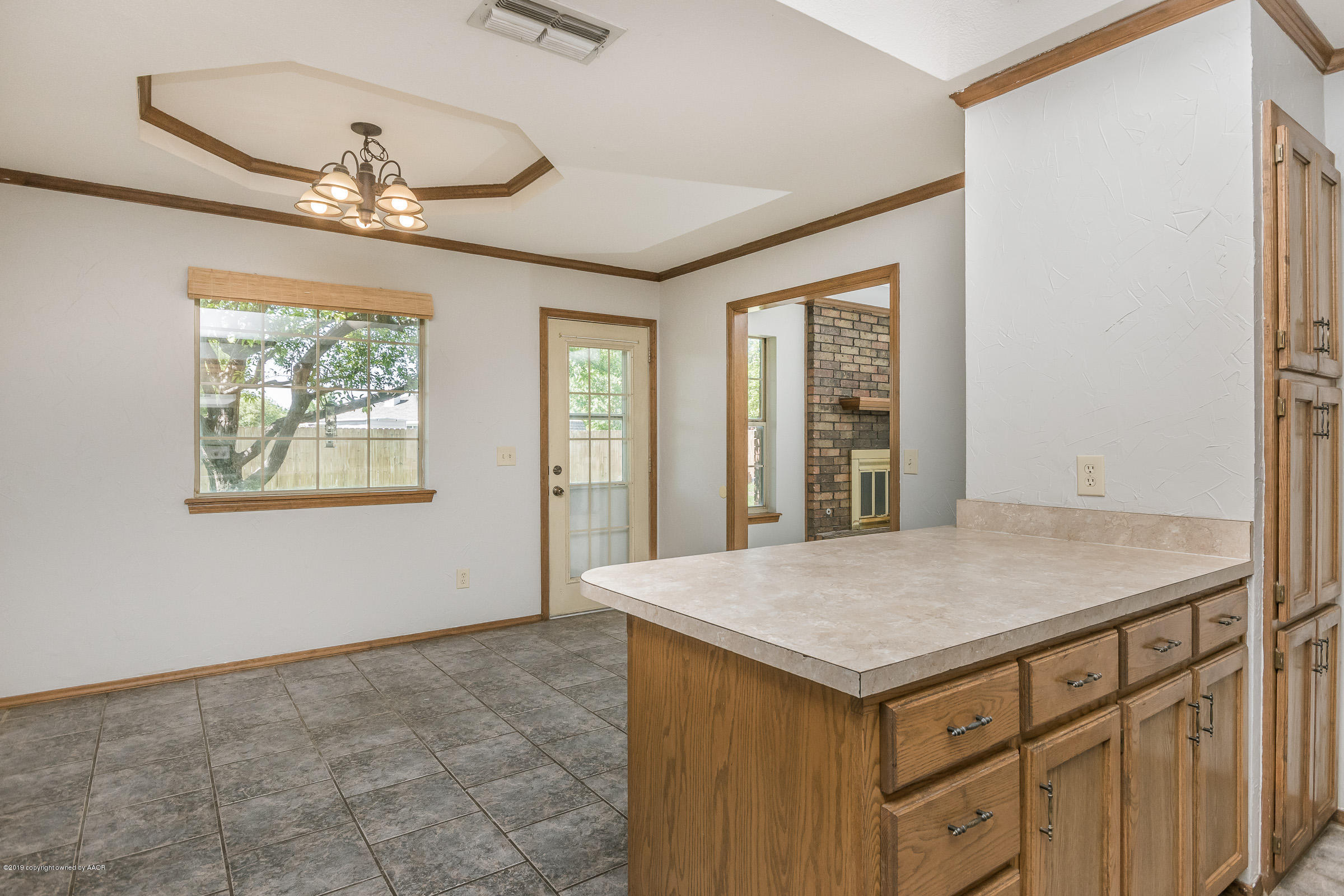 6803 Rochelle Lane Amarillo, TX 79109 - Photo 8 of 20 Kitchen-4