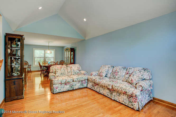 209 East Pleasant Grove Road Jackson, NJ 08527 - Photo 23 of 50 209 E Pleasant Grove Jackson-small-003-5