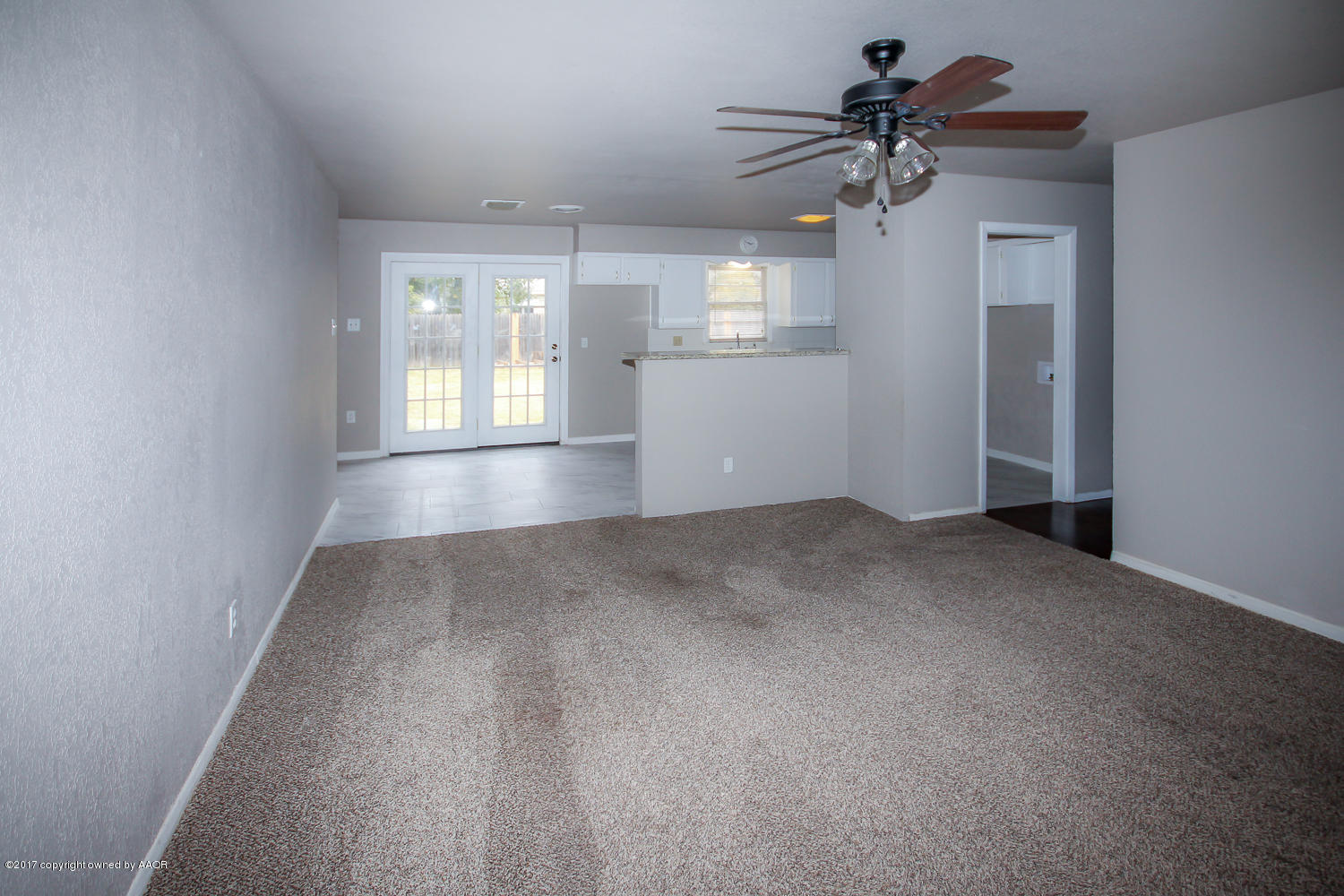 5009 South Fannin Street Amarillo, TX 79110 - Photo 4 of 19 Living Area