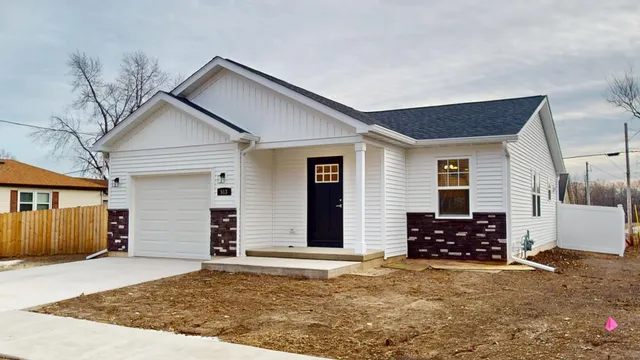 $2,000 | 513 St George Street, Ottawa, IL 61350