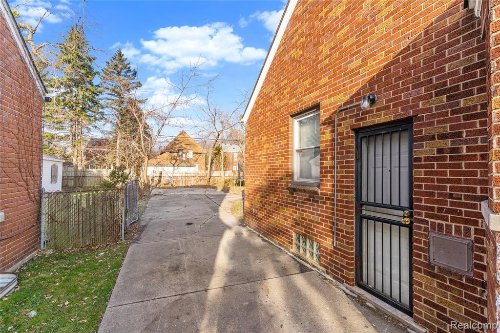 10799 Worden Street Detroit, MI 48224 - Photo 16 of 19 GetMedia-15