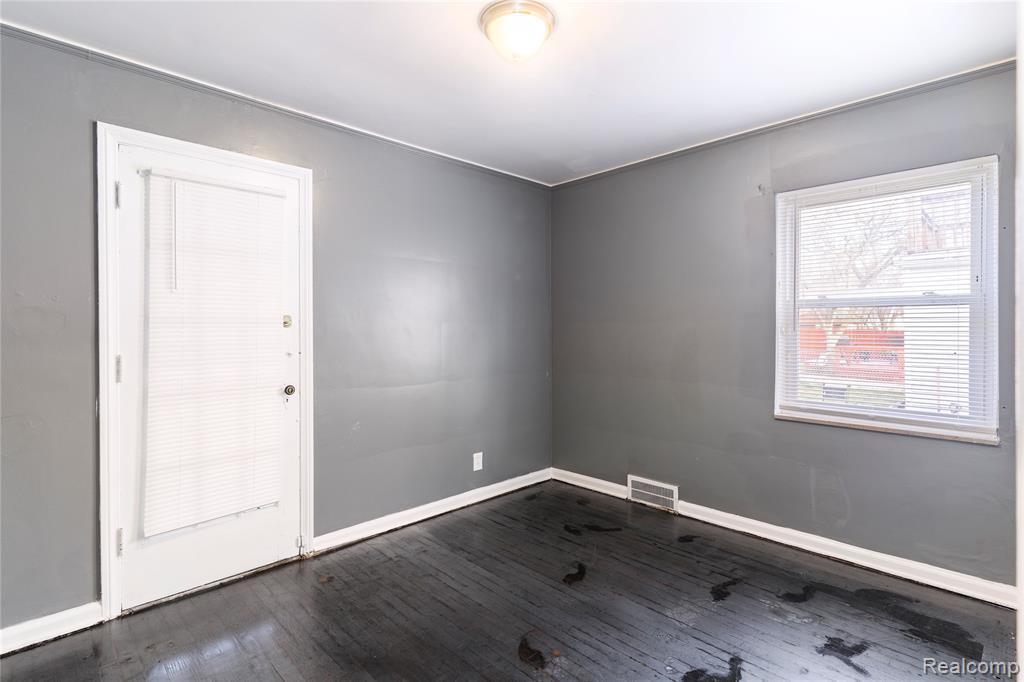 10799 Worden Street Detroit, MI 48224 - Photo 10 of 19 GetMedia-9