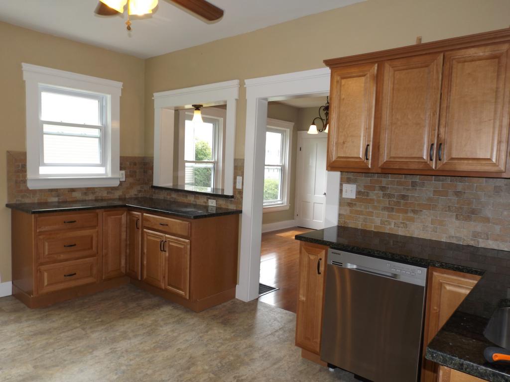 147 Smith Street West Rutland, VT 05777 - Photo 6 of 23