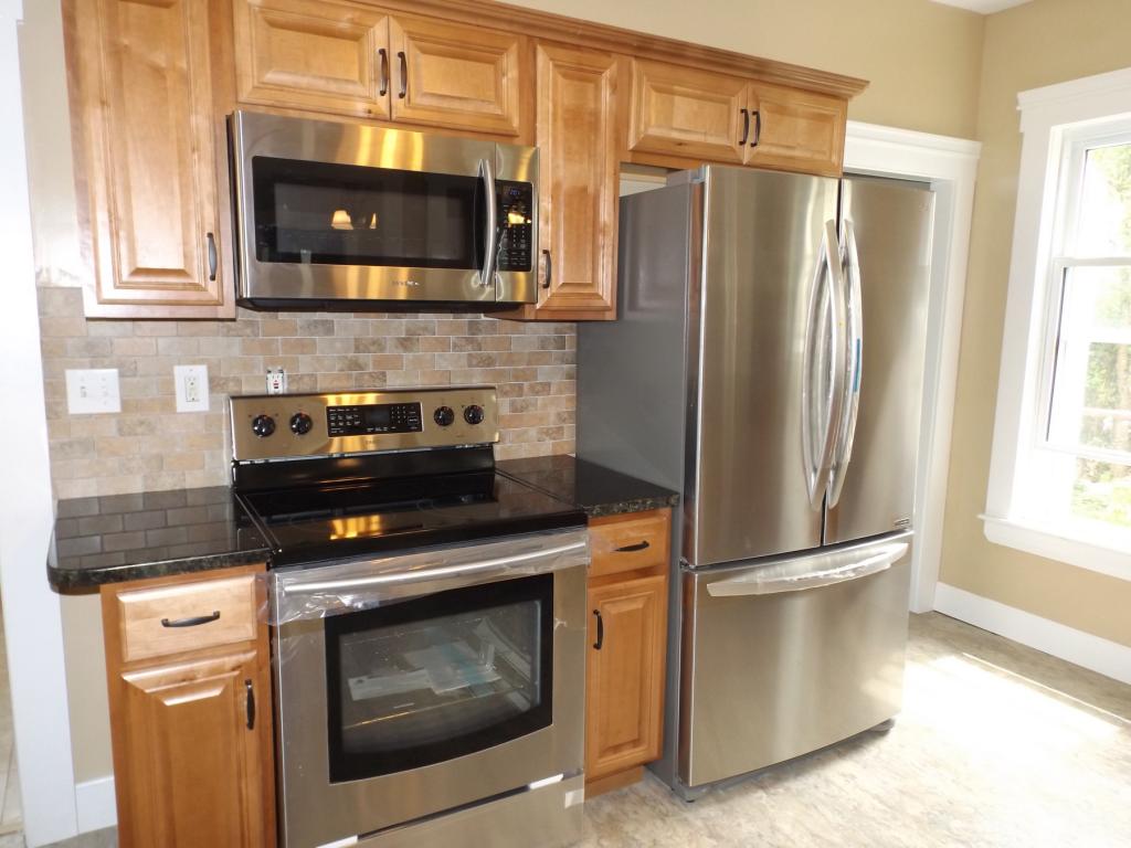 147 Smith Street West Rutland, VT 05777 - Photo 7 of 23