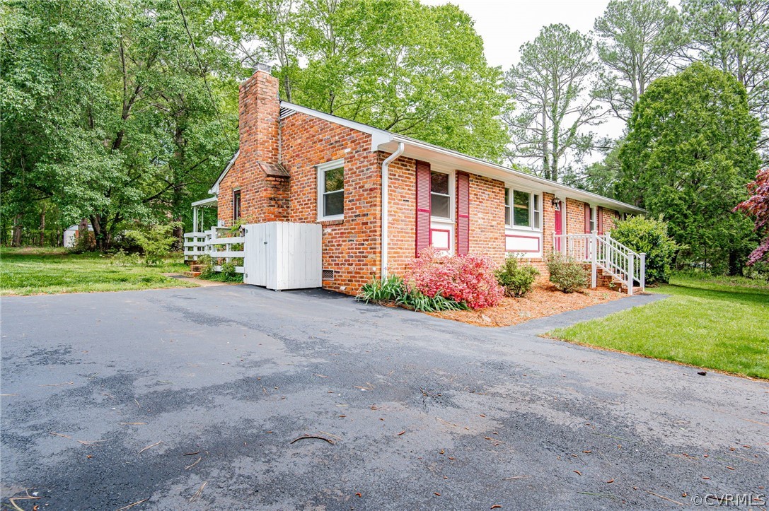 2375 Mill Road Powhatan, VA 23139 - Photo 2 of 24 Gallery Image 2