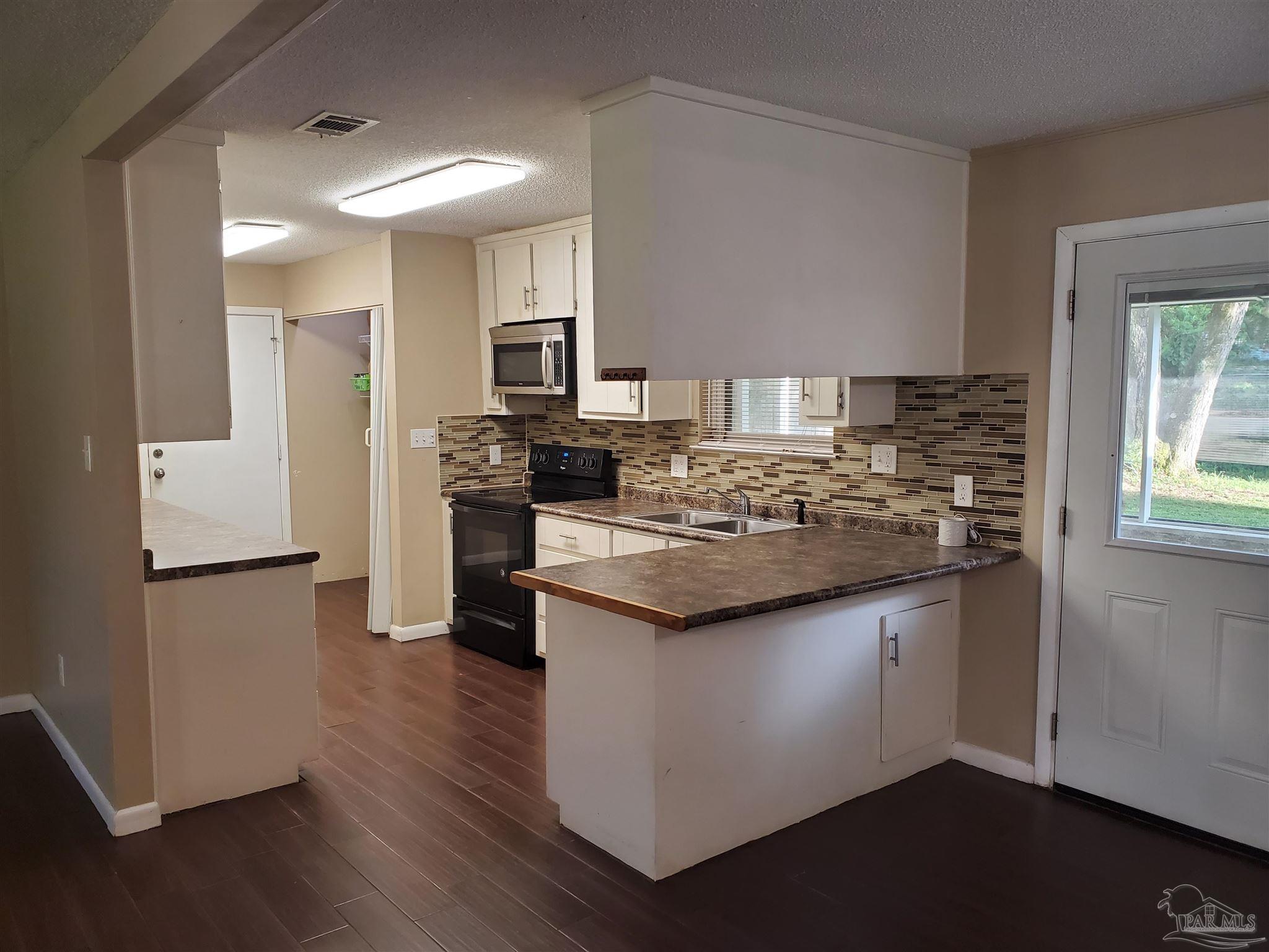 5849 Scotland Road Pensacola, FL 32526 - Photo 7 of 24 Gallery Image 7