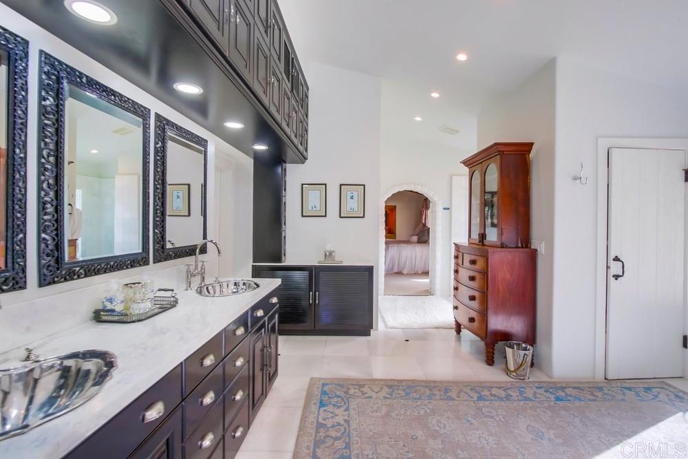 Undisclosed Address Rancho Santa Fe, CA 92067 - Photo 15 of 70