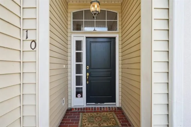 $279,000 | 10 Nouveau Lane East, Metairie, LA 70003