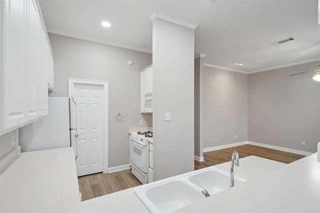 $279,000 | 10 Nouveau Lane East, Metairie, LA 70003