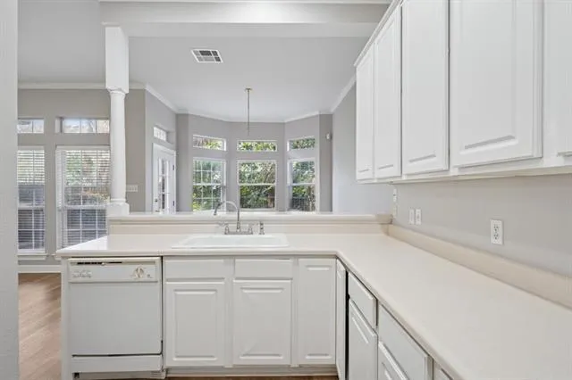 $279,000 | 10 Nouveau Lane East, Metairie, LA 70003