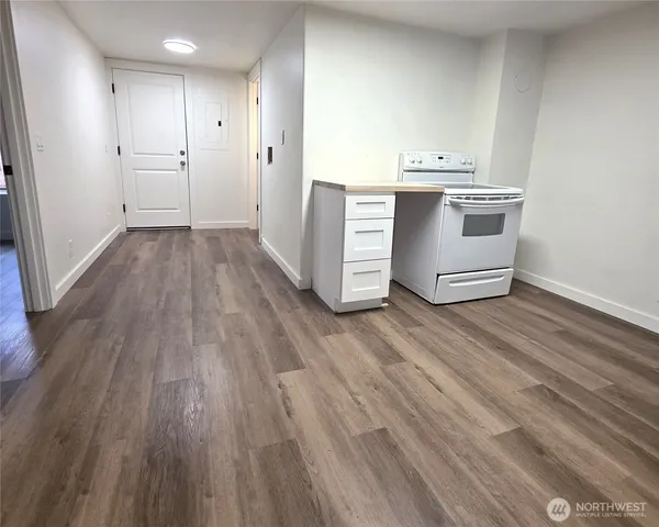 $549,950 | 1023 Southwest Roxbury Street, Seattle, WA 98106