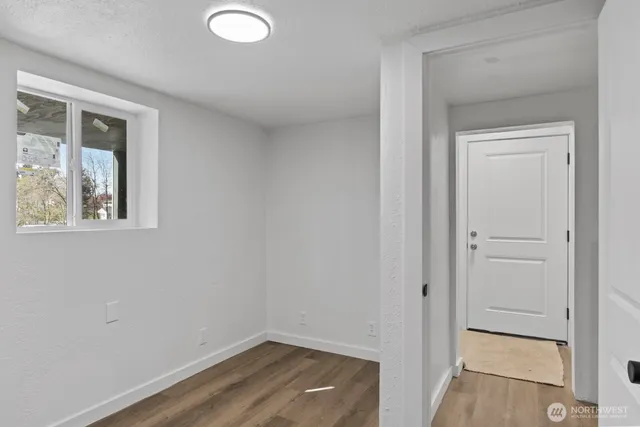 $549,950 | 1023 Southwest Roxbury Street, Seattle, WA 98106