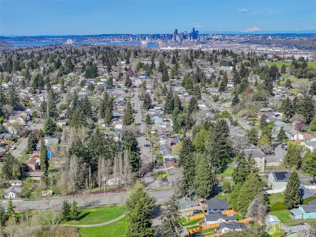 $549,950 | 1023 Southwest Roxbury Street, Seattle, WA 98106