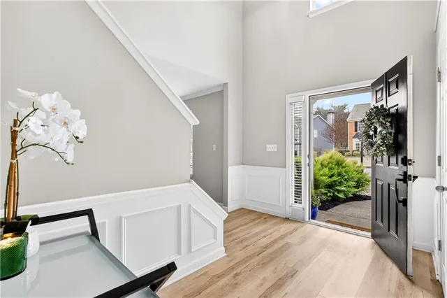 $675,000 | 11065 Crabapple Lake Drive, Roswell, GA 30076