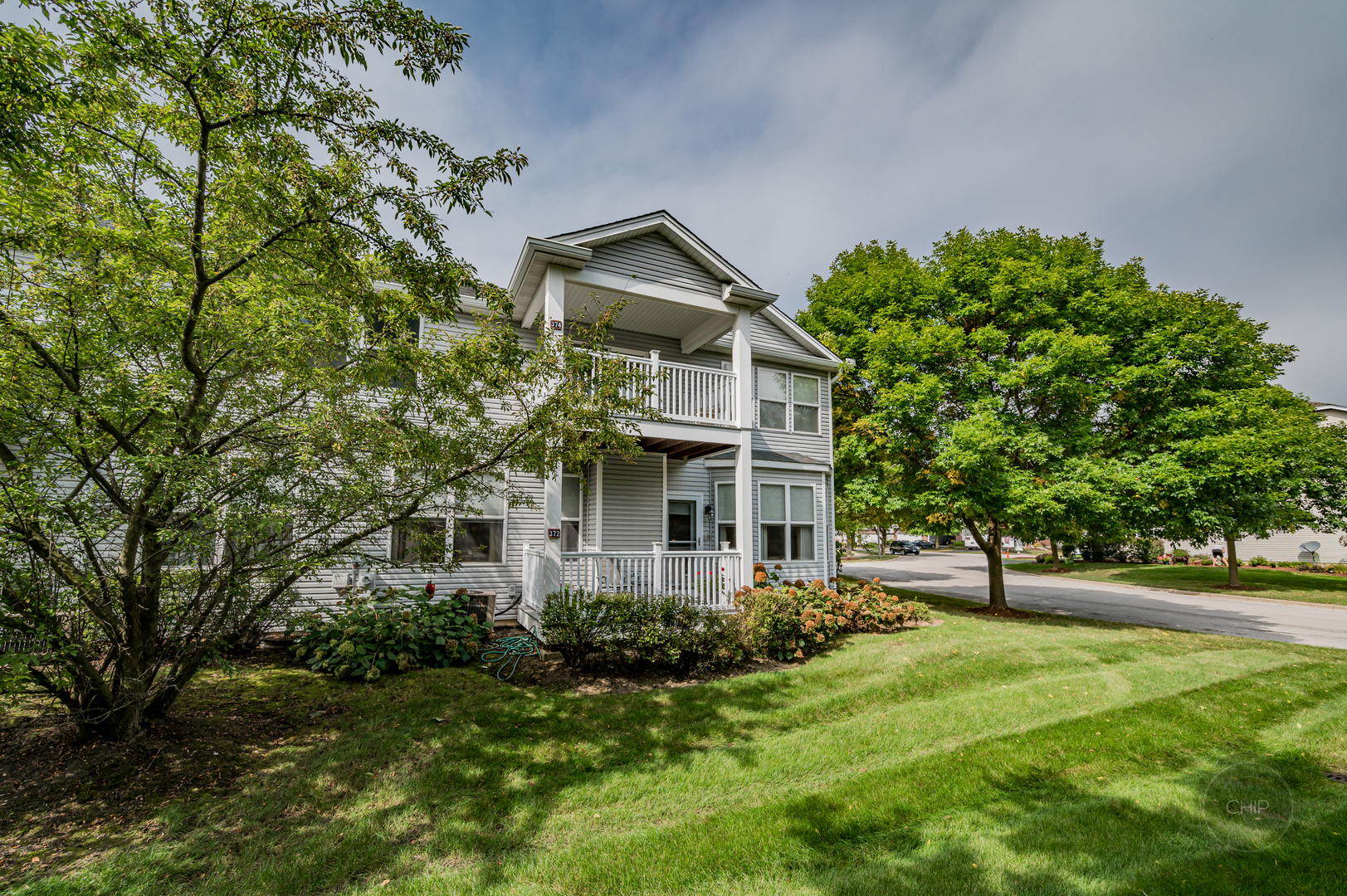 372 Ridge Road North Aurora, IL 60542 - Photo 4 of 33