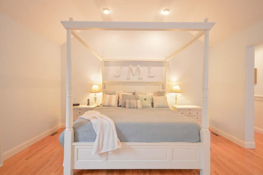 80 Farm Valley Road Osterville, MA 02655 - Photo 23 of 47 a bedroom with a large bed and a window
