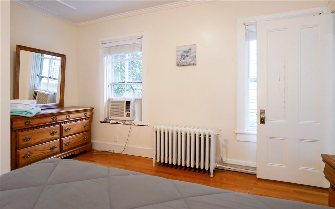 92 Spring Street Newport, RI 02840 - Photo 17 of 37