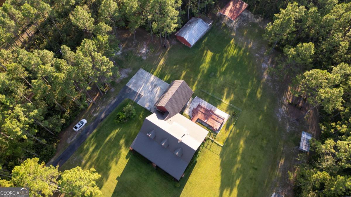 5495 Cross Road Broxton, GA 31519 - Photo 13 of 38